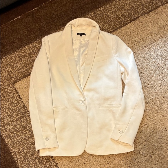 RW&CO. Elegant Off White Blazer - Picture 1 of 16